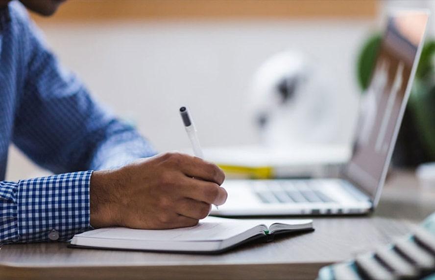 چرا لپ‌تاپ استوک می‌تواند انتخاب اقتصادی باشد؟